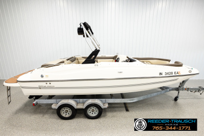 2017 Bayliner Deck Boat