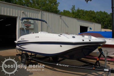 2025 Hurricane SunDeck Sport I/O