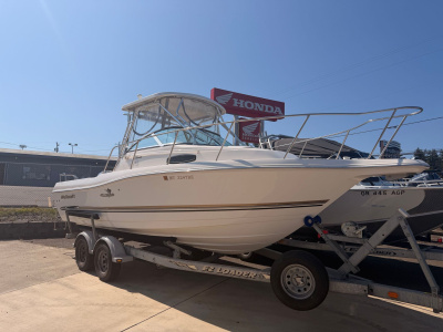 2003 Wellcraft 240 Coastal