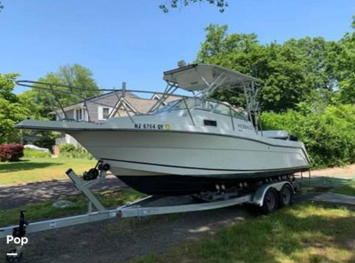 1999 Robalo 2440