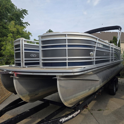 2018 Harris 240 Solstice