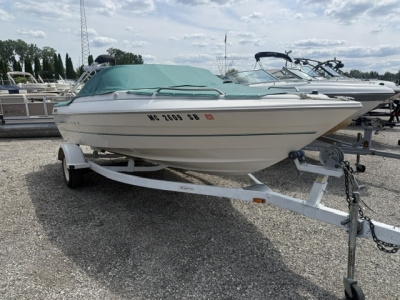 2000 Bayliner 1950 Capri