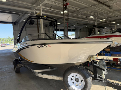 2016 Glastron GTS 205