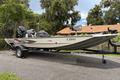 2017 Triton 18 C TX