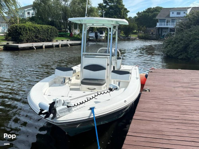 2019 Robalo 226 Cayman