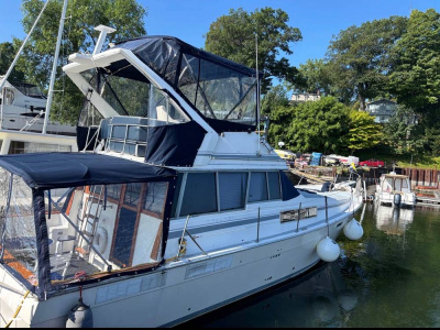 1989 Bayliner 3888 FlyBridge Double Cabin Diesel