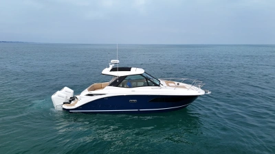 2026 Sea Ray Sundancer 320 Outboard