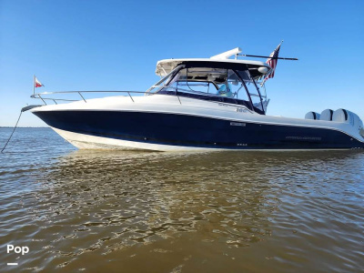 2005 Hydra Sports 3300VX