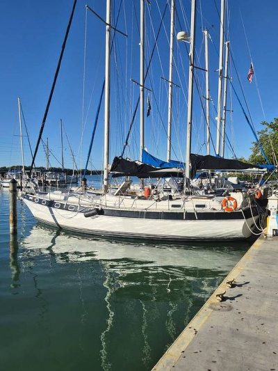 1976 Morgan Out Island 41