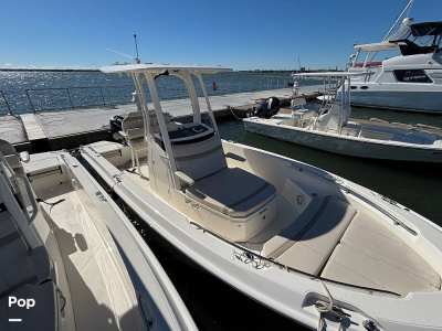 2025 Boston Whaler 220 Dauntless