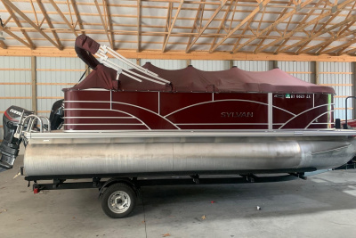 2019 Sylvan Mirage 820 Cruise