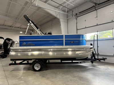 2027 Sun Tracker Party Barge® 16 DLX