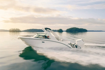 2026 Sea Ray SDX 270 Outboard