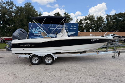 2016 Nautic Star 211 Angler