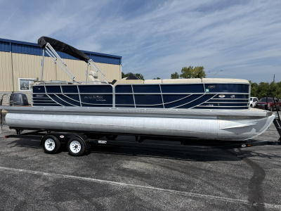 2012 South Bay 925E