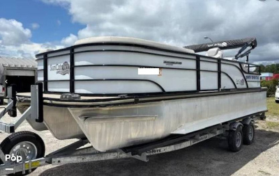 2022 Suncatcher 322 SS