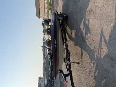 2000 Triton TR186