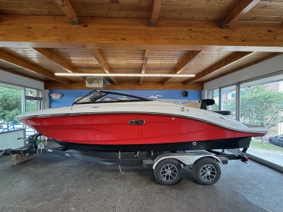 2026 Sea Ray SPX 210