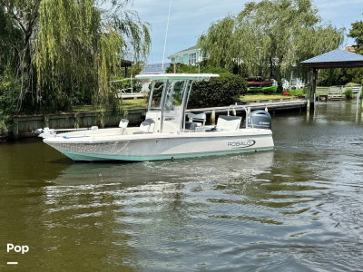 2019 Robalo 226 Cayman