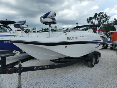 2022 Hurricane SunDeck Sport 188 OB