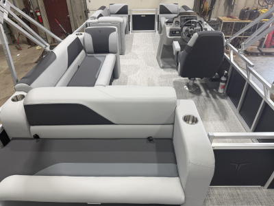2027 Tahoe Sport 2180 Cruise Rear Bench & Honda 4-Stroke EFI