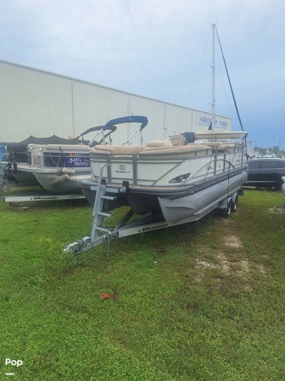 2016 Tracker Regency Series 220 DL3