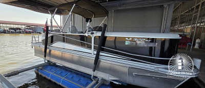2019 Suncatcher V322RF