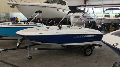 2026 Bayliner E16LE
