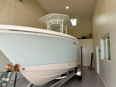 2020 Robalo r230 cc