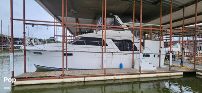 1986 Carver 4207 Aft Cabin