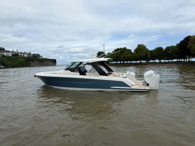 2027 Tiara 39 LS