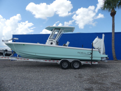 2023 Robalo 266 Cayman