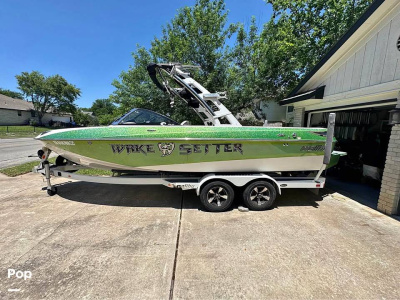 2013 Malibu 23 LSV Wakesetter