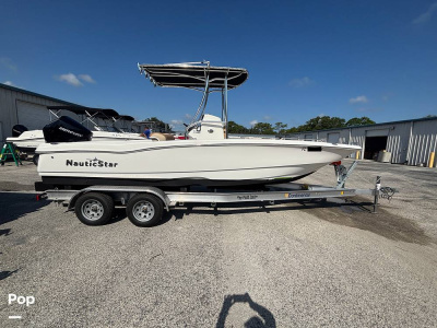 2023 Nautic Star 231 Hyrid