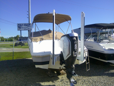 2015 Nautic Star 243 DC Deck