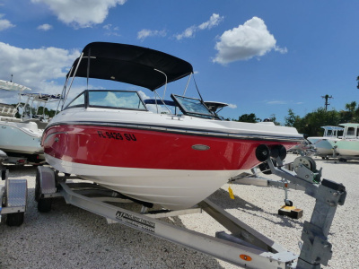 2021 Sea Ray SPX 210 Outboard