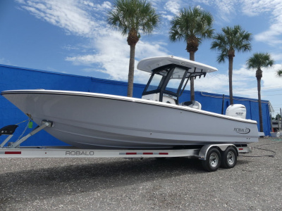 2027 Robalo 266 CAYMAN