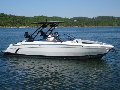 2027 Cobalt R8 Surf