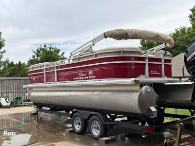 2024 Sun Tracker Party-Barge 22DLX