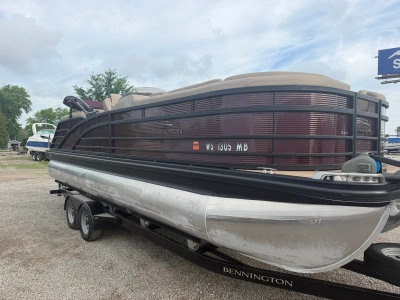 2019 Bennington R23