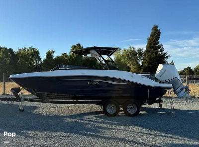 2023 Sea Ray SPX 230