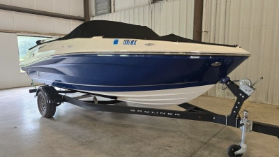 2023 Bayliner VR5 Bowrider I/O