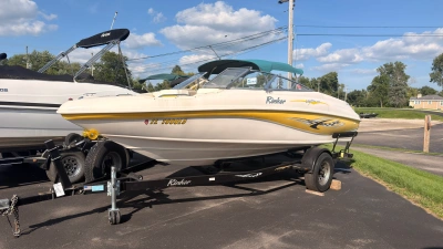 2002 Rinker CAPTIVA 192
