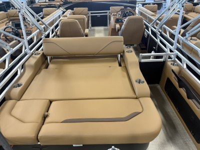 2027 Tahoe Sport 2180 SS Swingback VRB