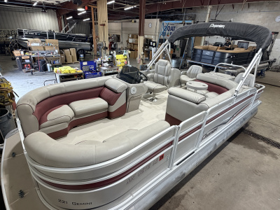 2014 Premier 221 Gemini Fish n Cruise & 50HP Mercury 4Stroke