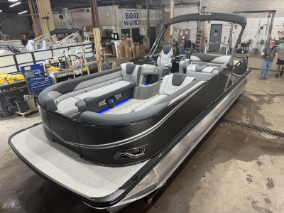 2027 Tahoe LTZ 2585 Swingback (VRB) Tritoon & Honda 300HP 4-Stroke EFI