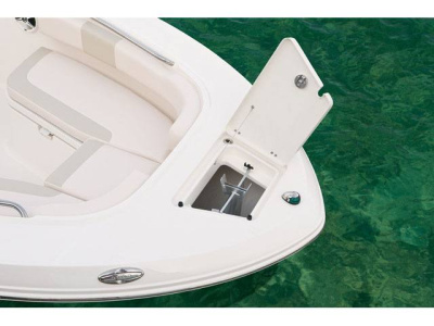 2016 Robalo R200