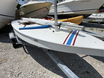 1976 Sunfish 14 sailboat