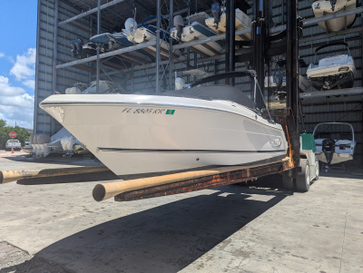2018 Robalo R227