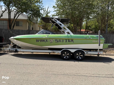 2013 Malibu 23 LSV Wakesetter